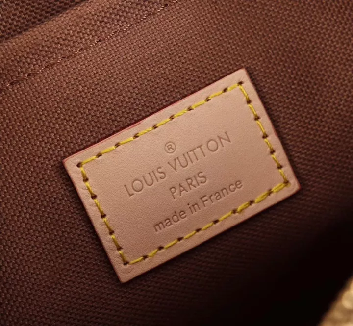 258d26141b4342c3d179741585f468af.jpg_720x720q80.jpg_ Louis Vuitton Mono Black Belt Multi Pochette Bag (With Box)