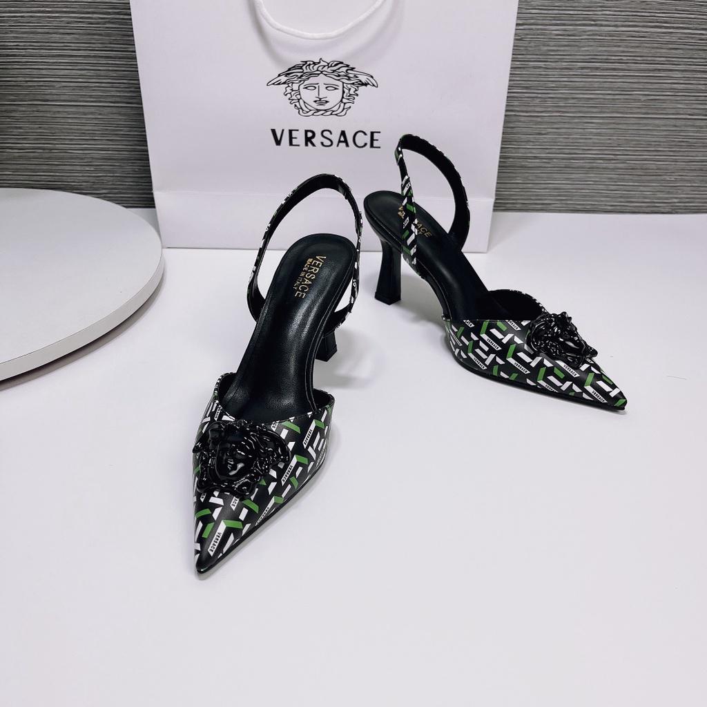 Versace Zapatos Monogram Slingback Pump