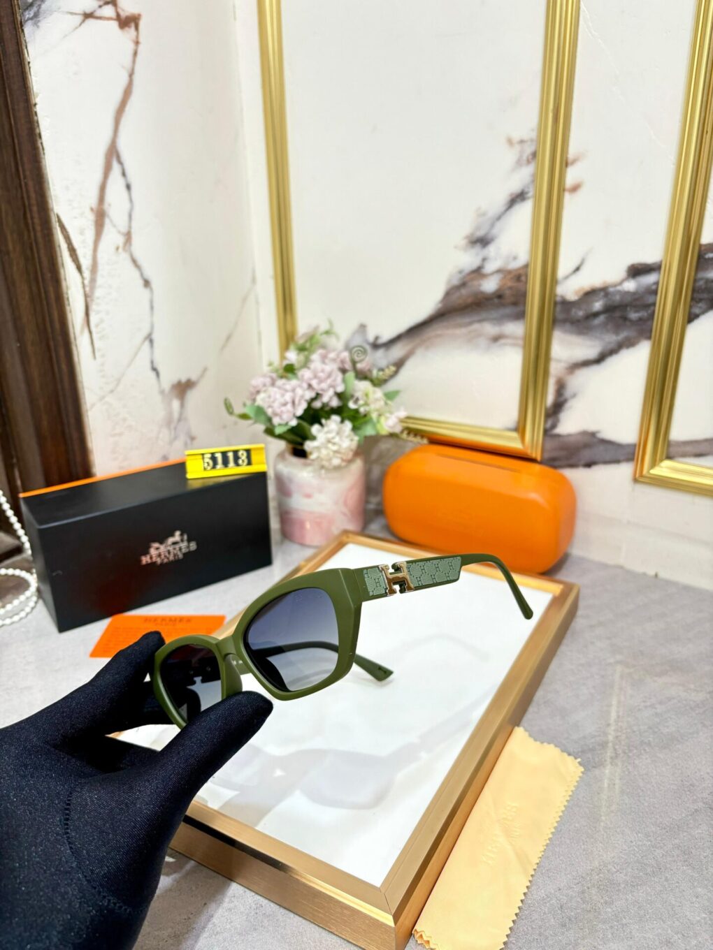 Hermes Polarised Wayfarer for Women