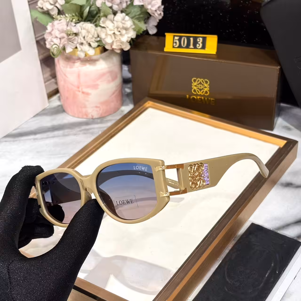 WhatsApp Image 2026-01-08 at 3.44.52 AM (1) Loewe Women Sunglass