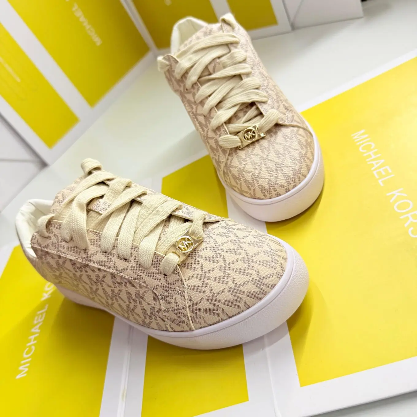 WhatsApp-Image-2025-09-09-at-3.49.38-PM Michael Kors Keaton Logo Beige Color Sneaker