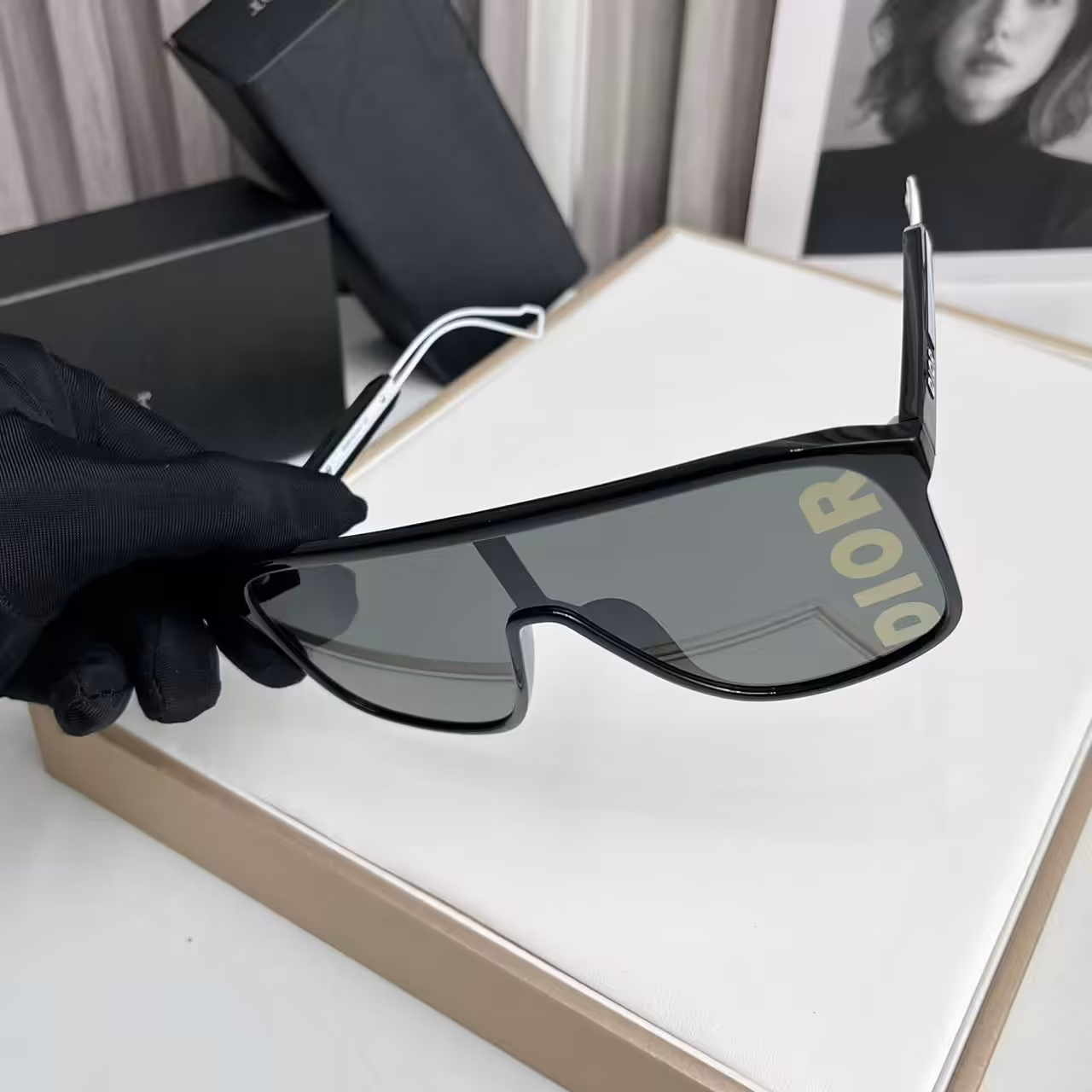 WhatsApp Image 2025-11-13 at 6.55.49 PM (1) Dior Fast Mil Black Monogram Visor Sunglasses