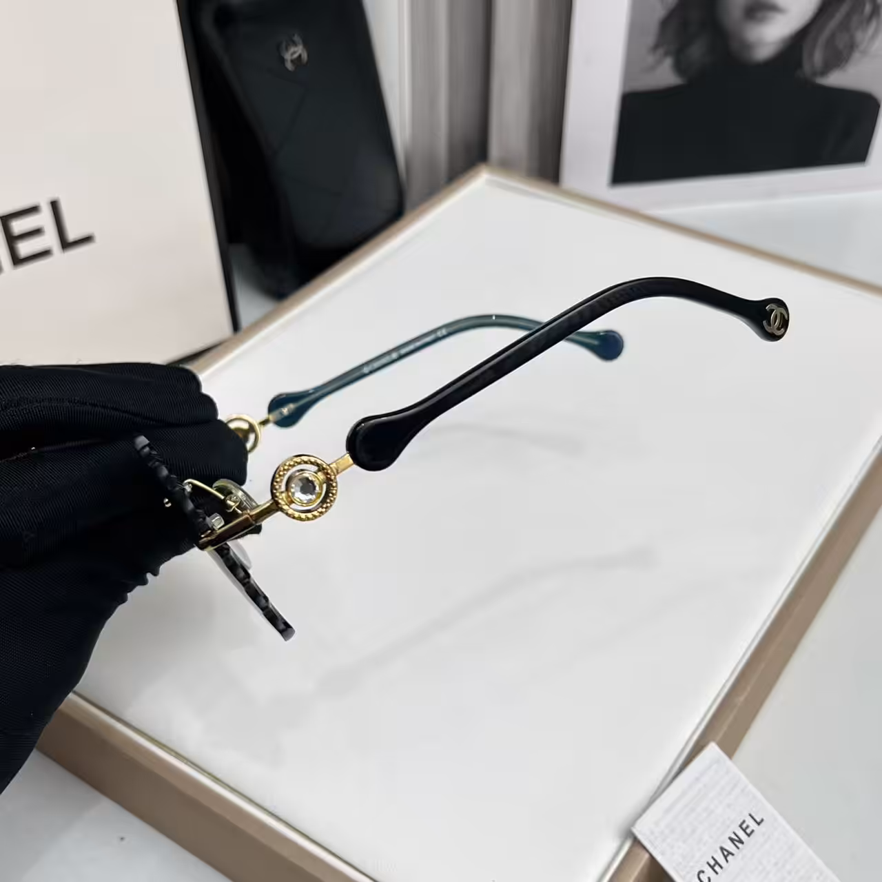 WhatsApp Image 2025-11-20 at 6.19.27 PM (1) Chanel Scalloped Rimless Sunglasses