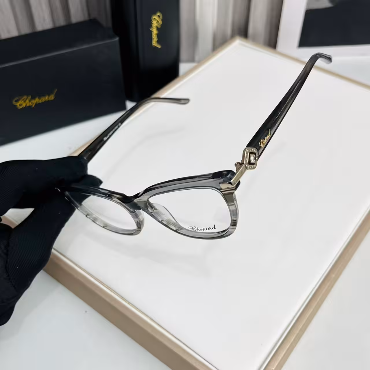 WhatsApp Image 2025-11-20 at 7.26.20 PM Chopard Women’s Grey Marble Cat-Eye Optical Frame