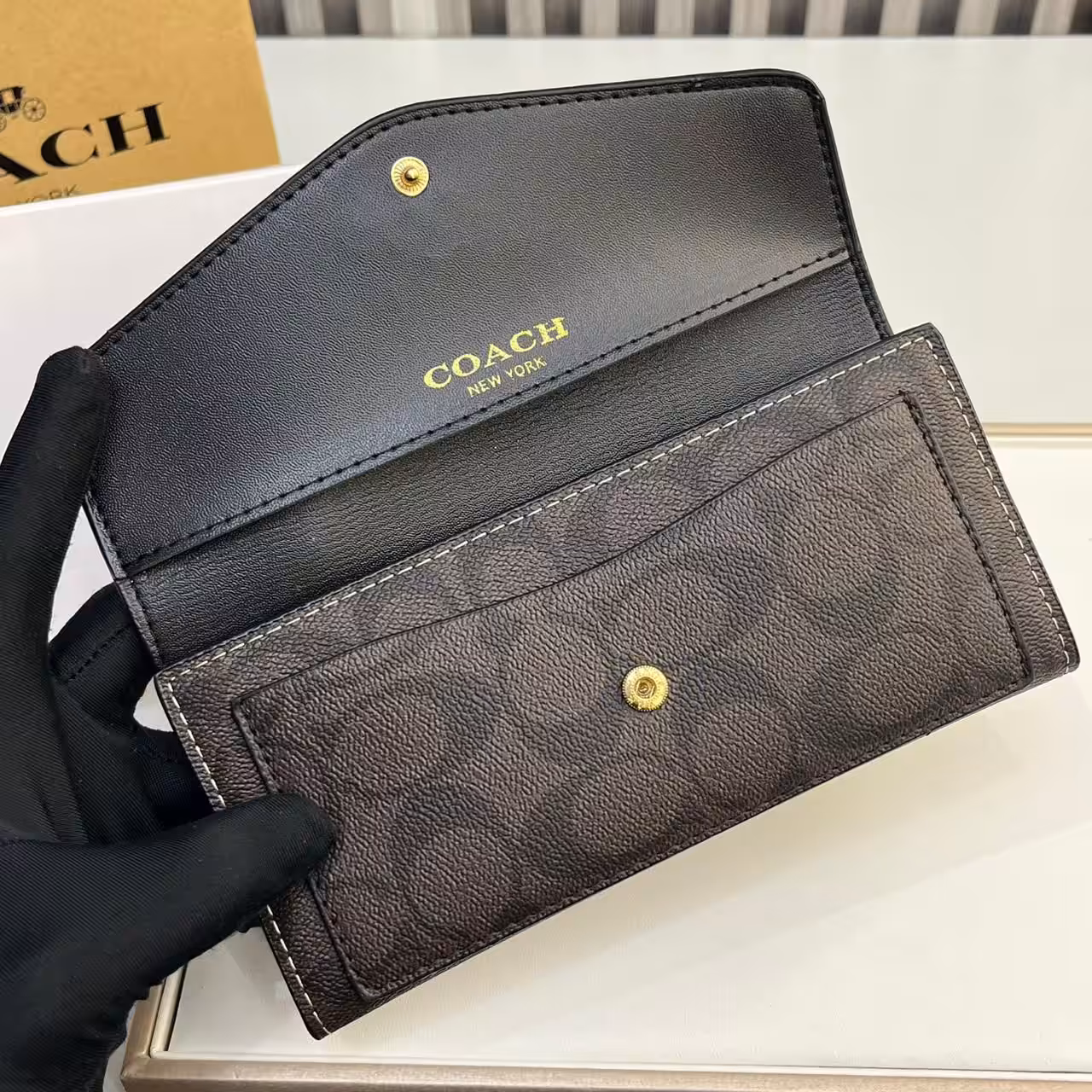 WhatsApp Image 2025-12-19 at 1.41.16 AM Coach Pink 3 Fold Envelop Signature Wallet