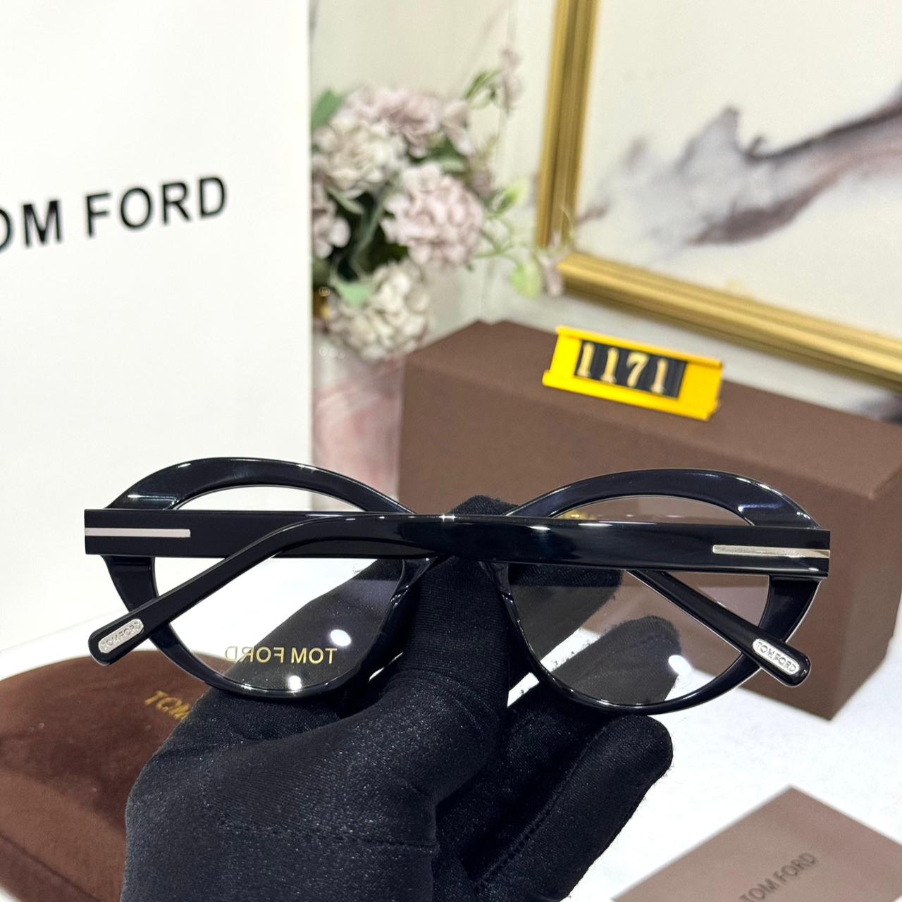 Tom Ford Round Frame Black Acetate Silver T Logo Women’s Eyeglasses