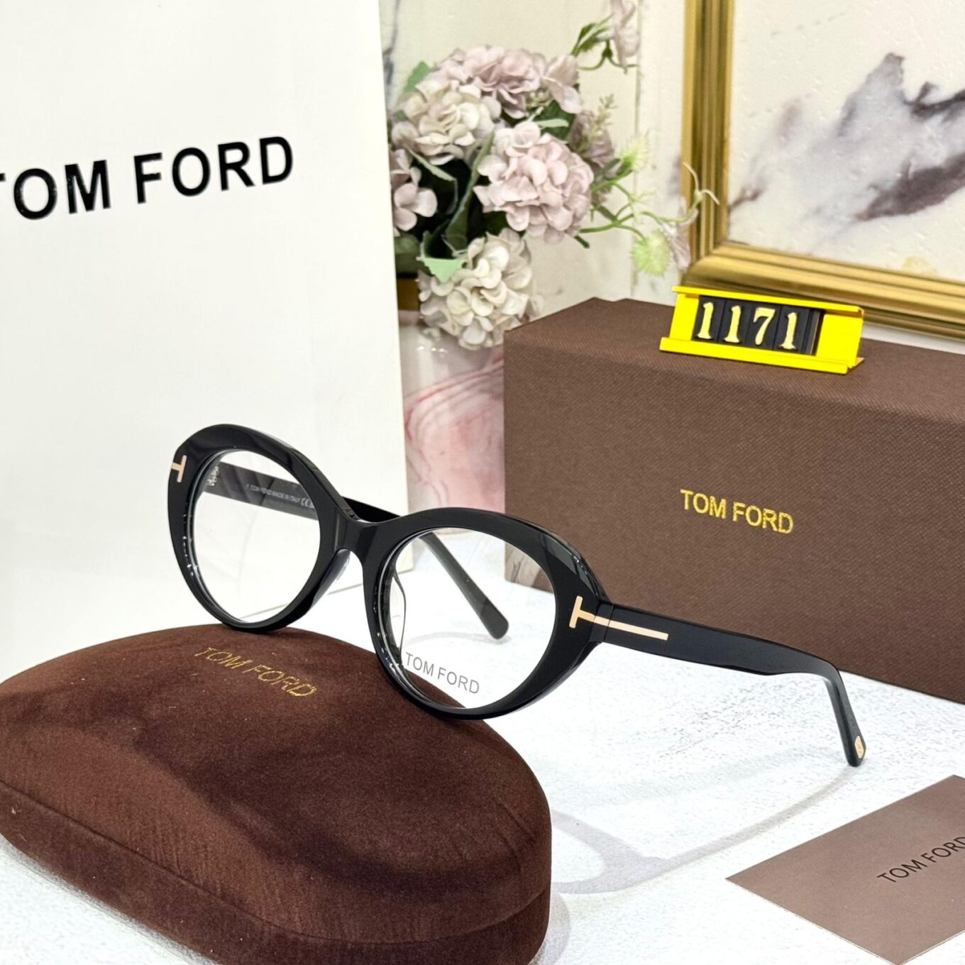 Tom Ford Round Frame Black Acetate Gold T Logo Women’s Eyeglasses