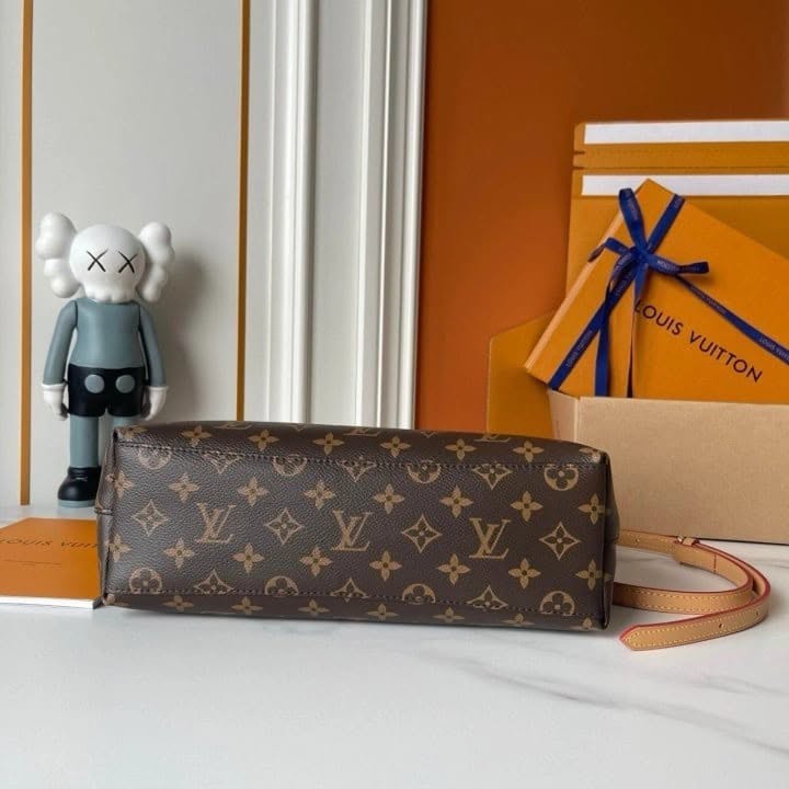 Louis Vuitton Carry All Large Size Hobo Bag (With Box )