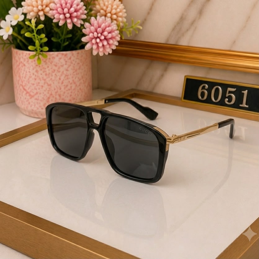 Gucci Men's Black Navigator Men's Sunglasses