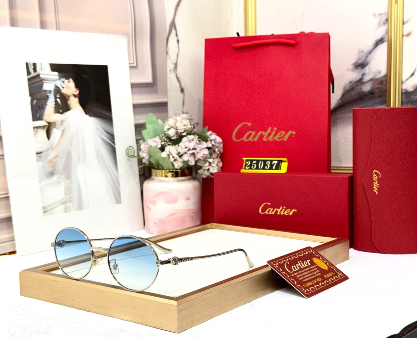 Cartier Round Silver Frame Blue Gradient Sunglasses