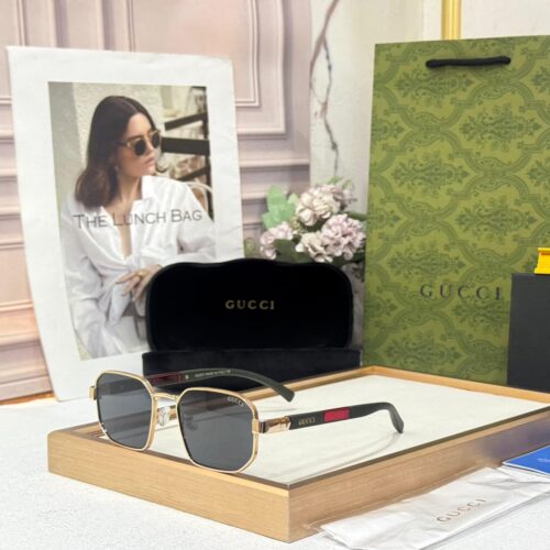 Gucci Green Black Square Frame Men’s Sunglass