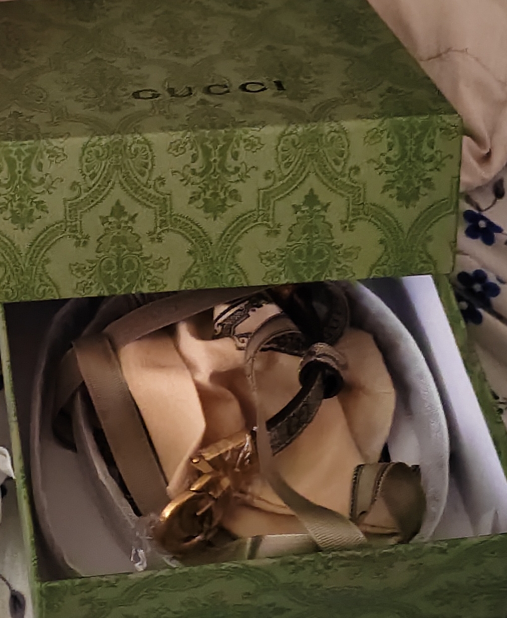 Gucci GG Reversible Slim Belt photo review